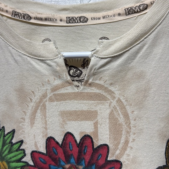 Know Mexico aztec warriors cartoons graphic shirt medium beige - Picture 3 of 7